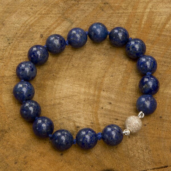 Handmade Lapis Lazuli 'Worlds of Blue' Bracelet (Brazil)