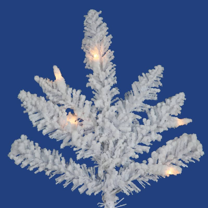 4.5' x 46" Flocked White Spruce Tree with 498 Tips