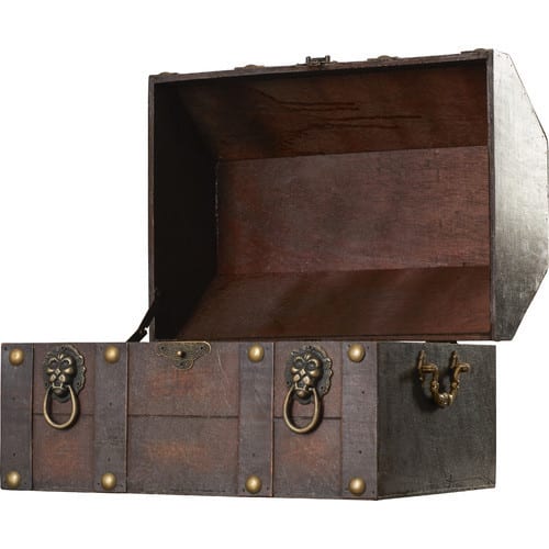 Antique Wooden Pirate Chest with Lion Rings and Lockable Latch - Brown