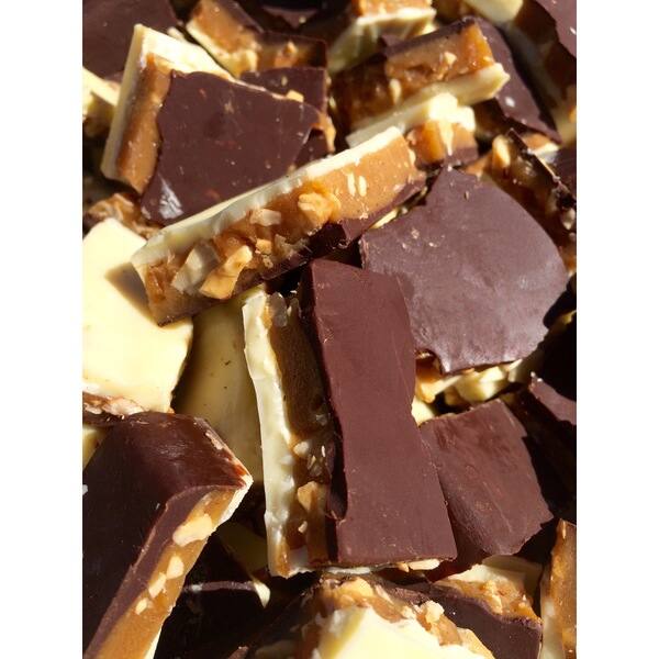 shop heavenly taste black white toffee 1 pound free shipping on orders over 45 overstock 10618169 overstock com