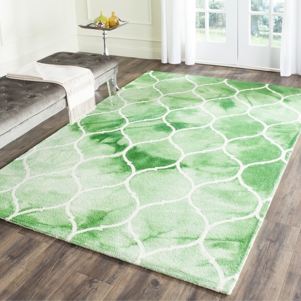 Safavieh Handmade Dip Dye Watercolor Vintage Green/ Ivory Wool Rug - 3' x 5'