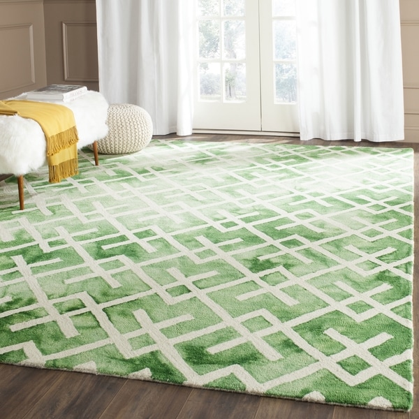 Safavieh Handmade Dip Dye Watercolor Vintage Green/ Ivory Wool Rug - 5' x 8'