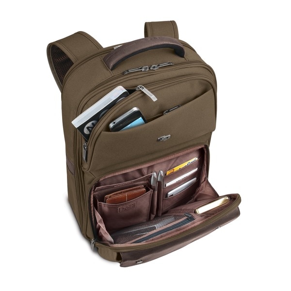 solo executive backpack