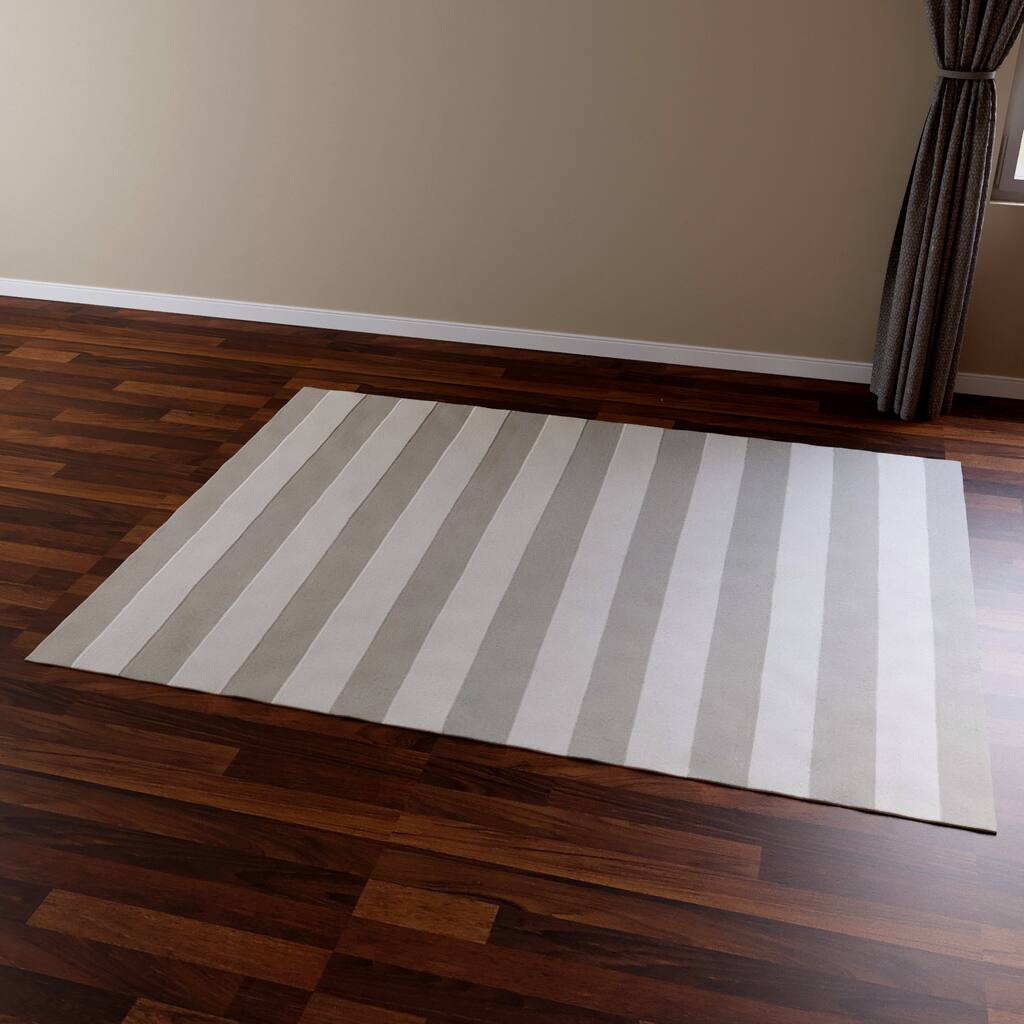 Hand-Woven LasVegas Cotton Rug - 8' x 10'