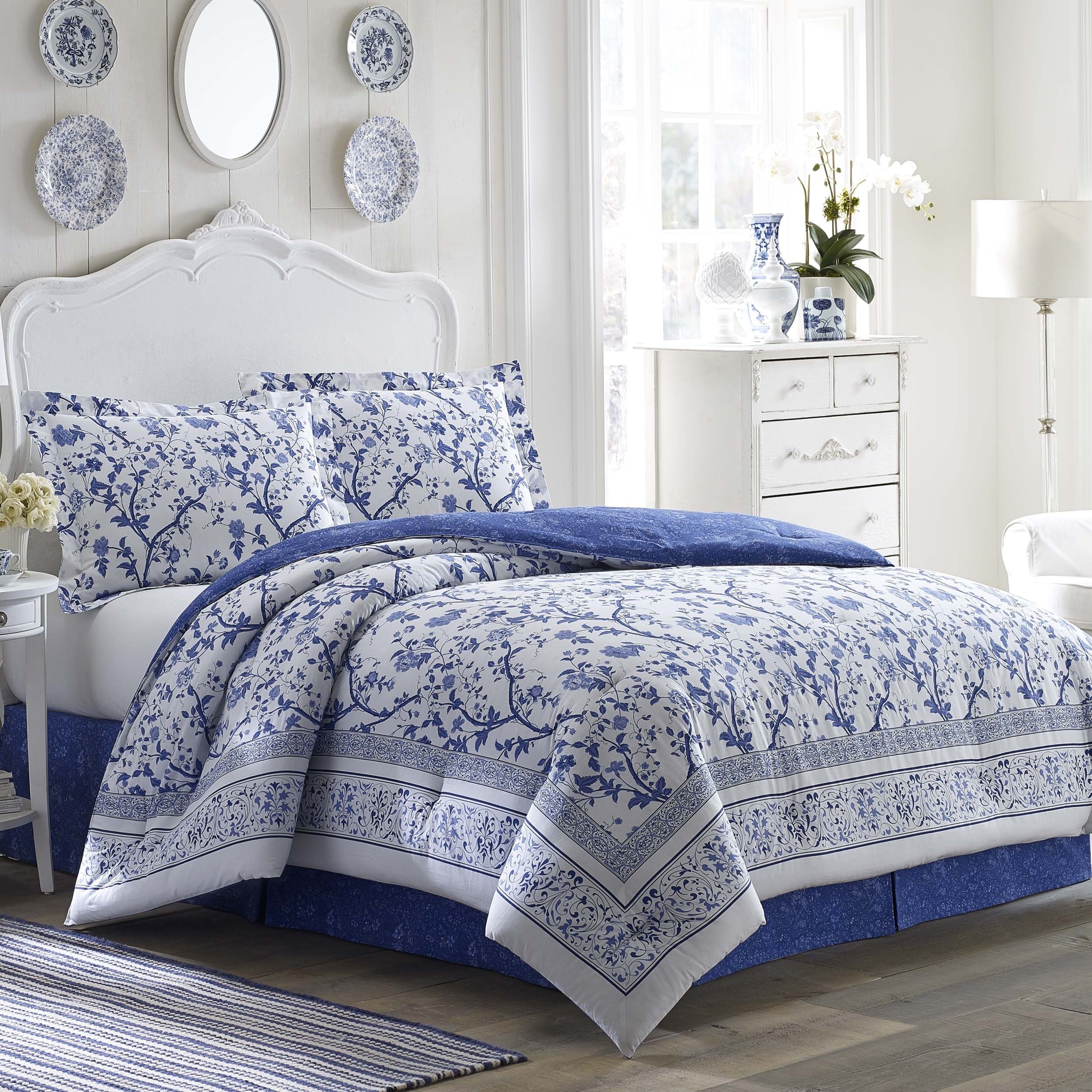 Laura Ashley Charlotte Blue White Floral 4 Piece Comforter Set On Sale Overstock 10628825