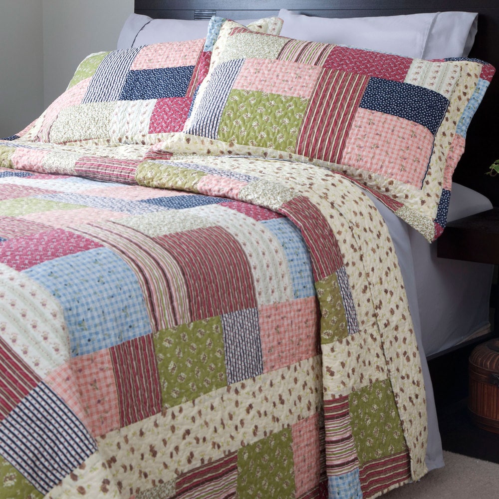 Patchwork Quilts and Bedspreads - Bed Bath & Beyond