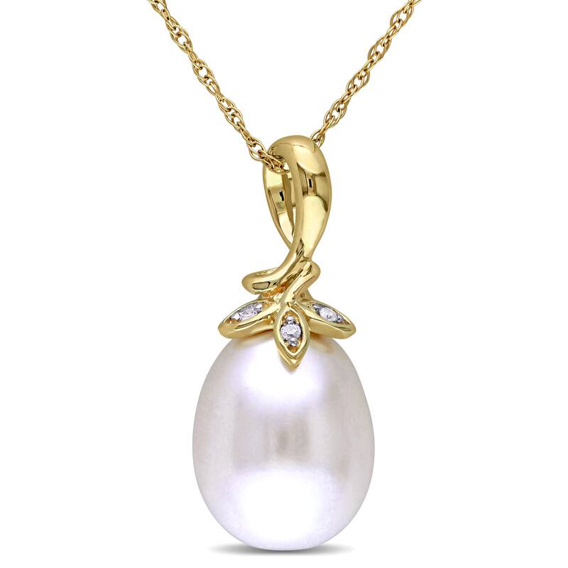 Miadora 10k Yellow Gold Cultured Freshwater White Pearl and Diamond Accent Drop Necklace (9-10 mm)