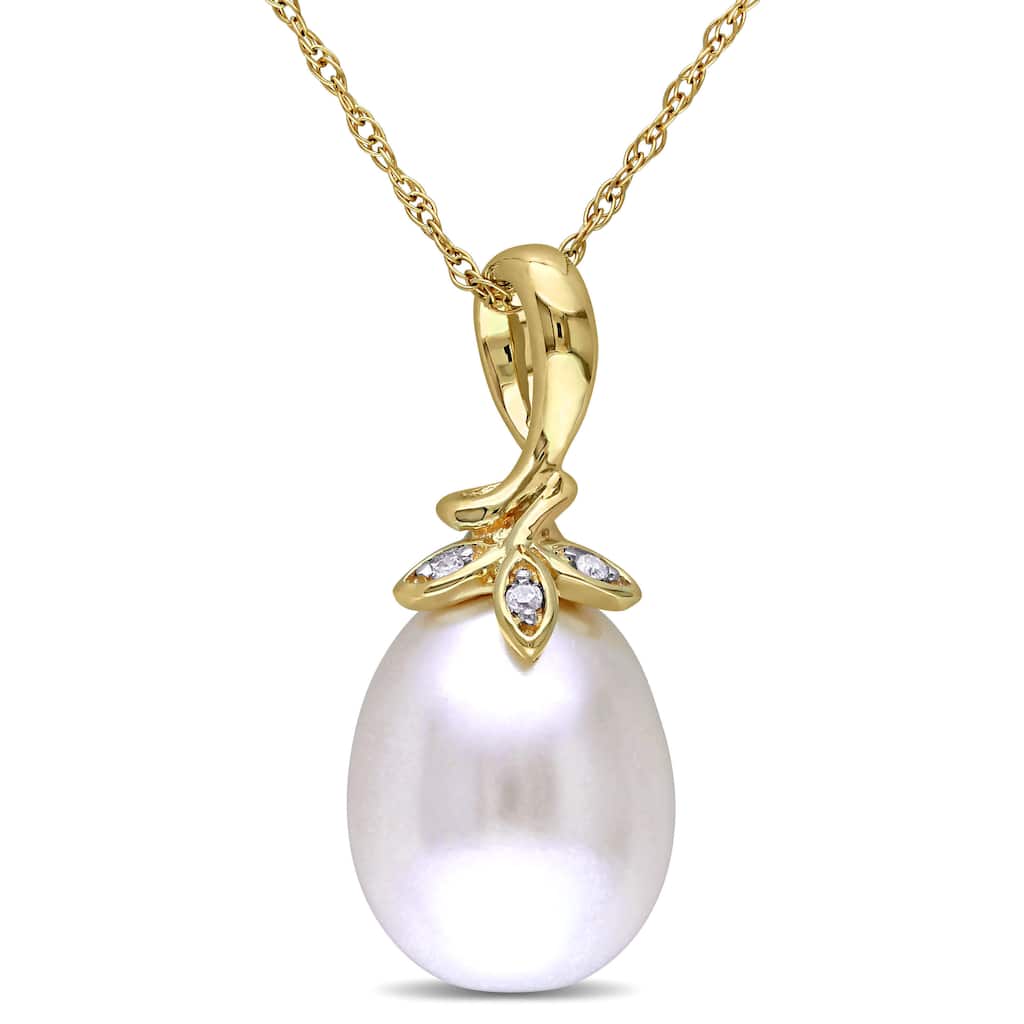 Miadora 10k Yellow Gold Cultured Freshwater White Pearl and Diamond Accent Drop Necklace (9-10 mm)