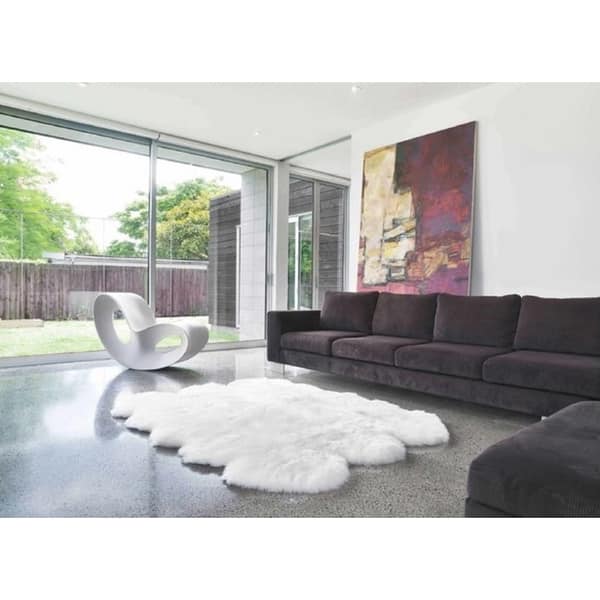 Spectrum Rugs Northland Supreme Sheepskin Wool 6-Pelt Shag Rug (6