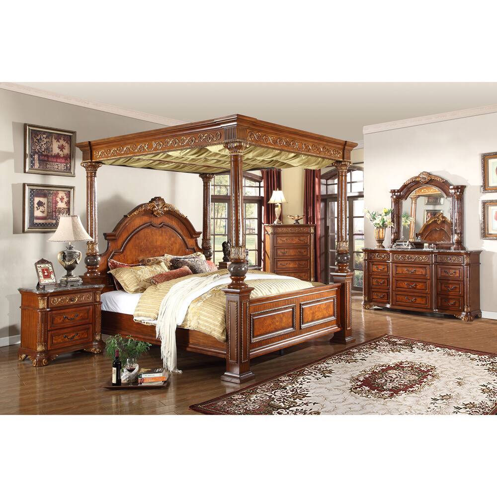 Meridian Royal Post Bedroom Set