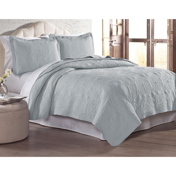Amrapur Overseas Solid Embroidered Quilted 3-piece Coverlet Set