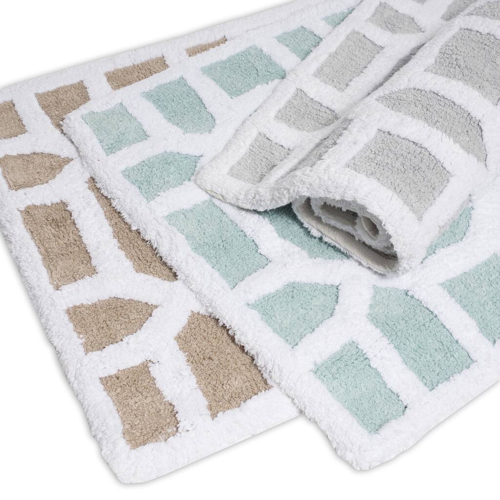 Luxurious 100-percent Cotton Bath Rug with Modern Geometric Pattern 21 x 34 inches