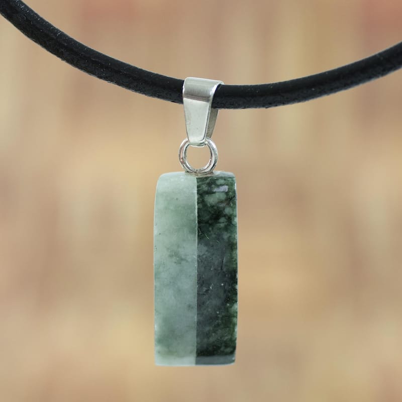 Handmade Sterling Silver Leather Life Jade Necklace (Guatemala)