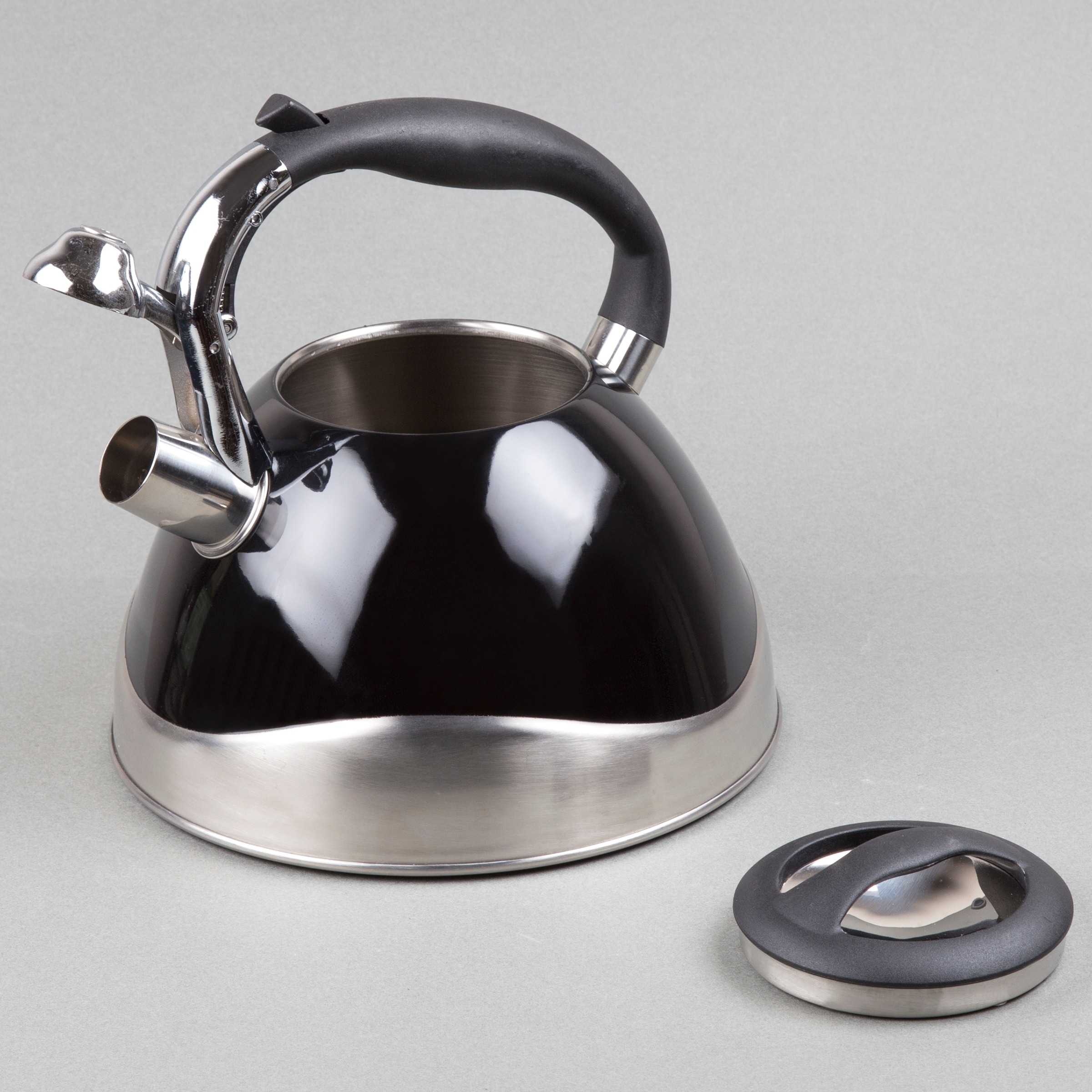 Viking 2.6Qt. Tea Kettle, black & copper - Bed Bath & Beyond