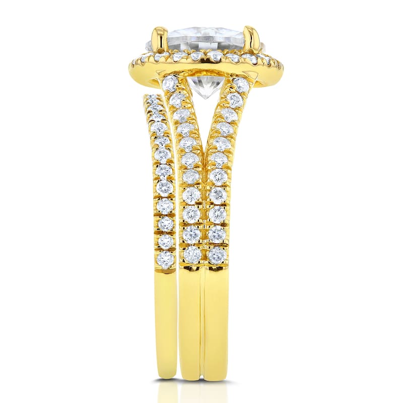 Annello by Kobelli 14k Yellow Gold 2 1/5ct TGW Moissanite and Diamond Oval Halo Split Shank Bridal Rings Set (2pc Set)