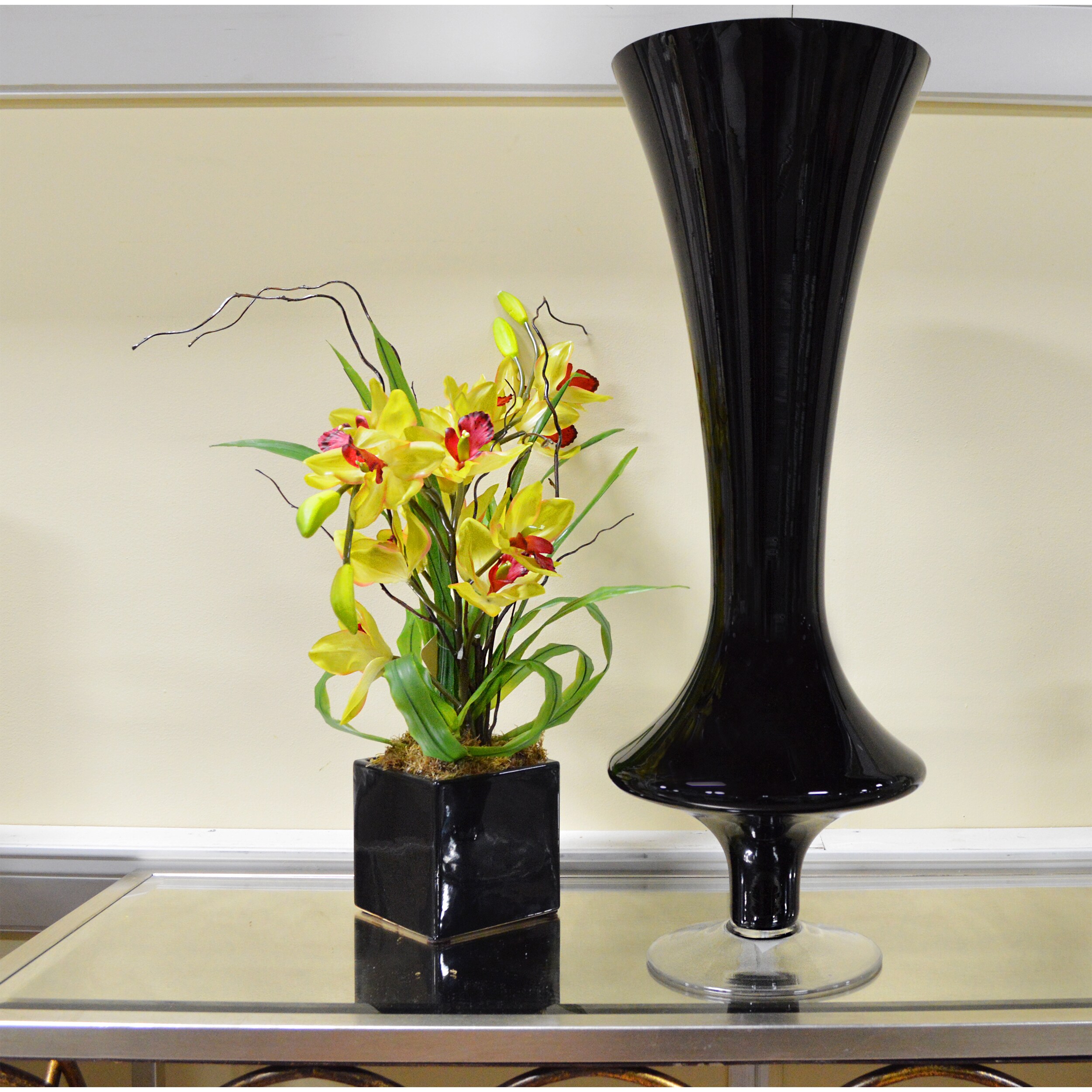 Black Pedestal Vase - Best Decorations