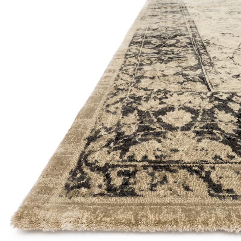 Alexander Home Natalie Traditional Distressed Floral Rug