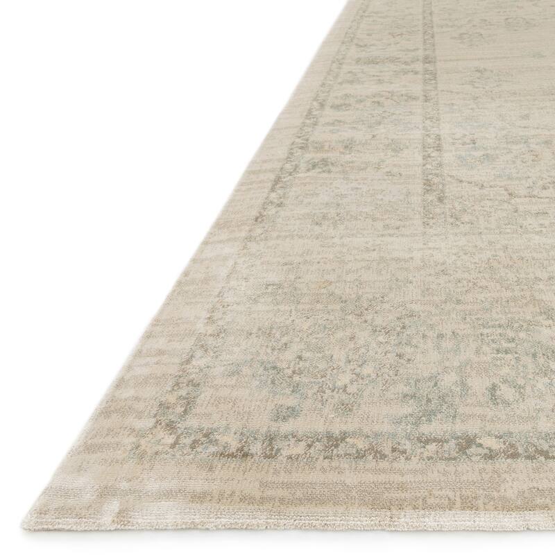 Alexander Home Natalie Traditional Distressed Floral Medallion Rug
