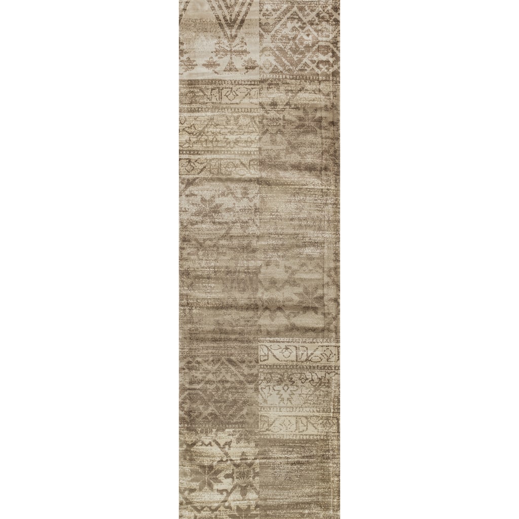 Alexander Home Natalie Traditional Distressed Patchwork Rug