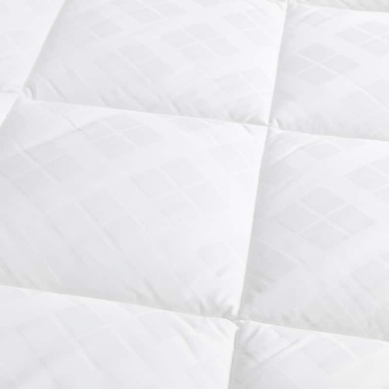 St. James Home 380 Thread Count Stain Resistant Mattress Pad - White