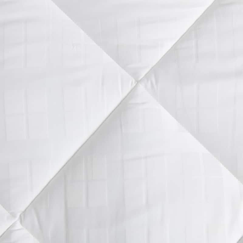 St. James Home 380 Thread Count Stain Resistant Mattress Pad - White