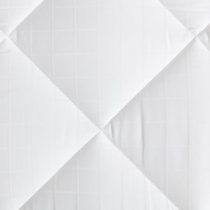St. James Home 250 Thread Count Stain Resistant Mattress Pad - White