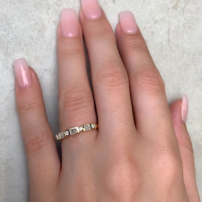Miadora 10k Yellow Gold 1/5ct TDW Parallel Baguette and Round Diamond Stackable Anniversary Band Ring(G-H, I2-I3)