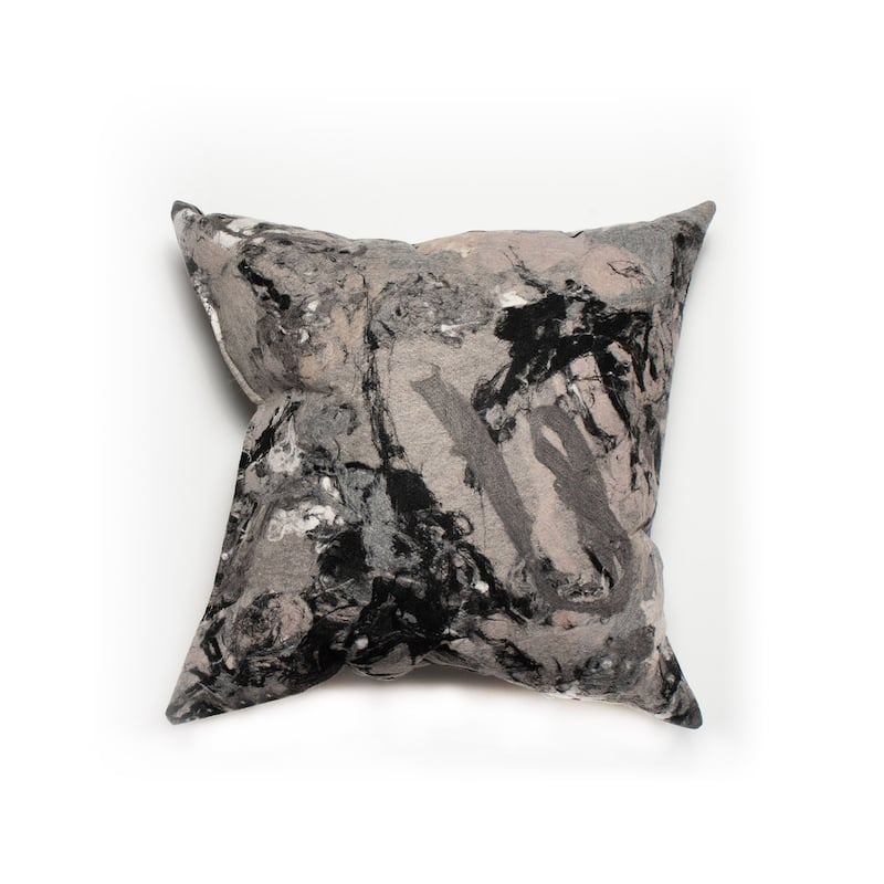 Liora Manne Stone 18-inch Throw Pillow - White/Grey/Black