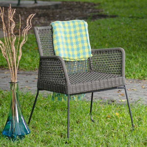 plastic weave lounge chair