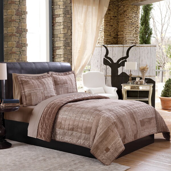 Shop Woodgrain 3piece Quilt Set by Field & Stream Free Shipping