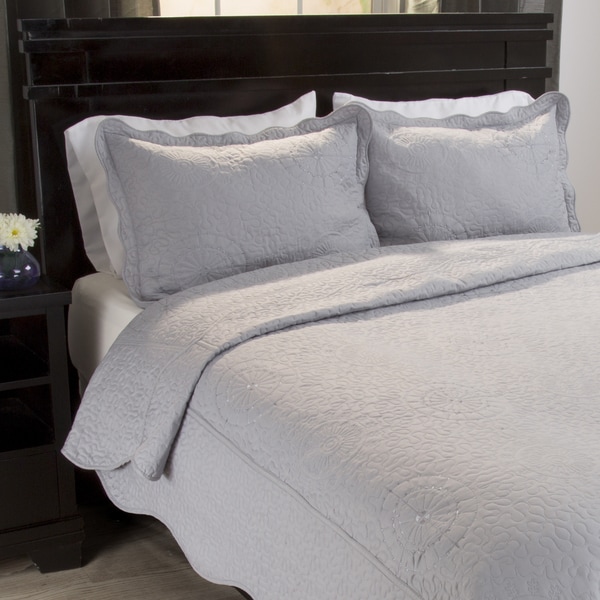 Windsor Home Vivian Embroidered 3-piece Quilt Set