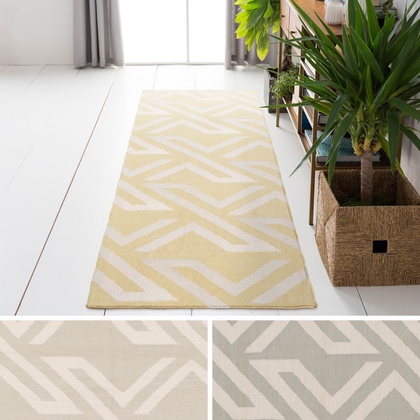 Hand-Woven Buckingham Viscose/Cotton Area Rug - 2'6 x 8'
