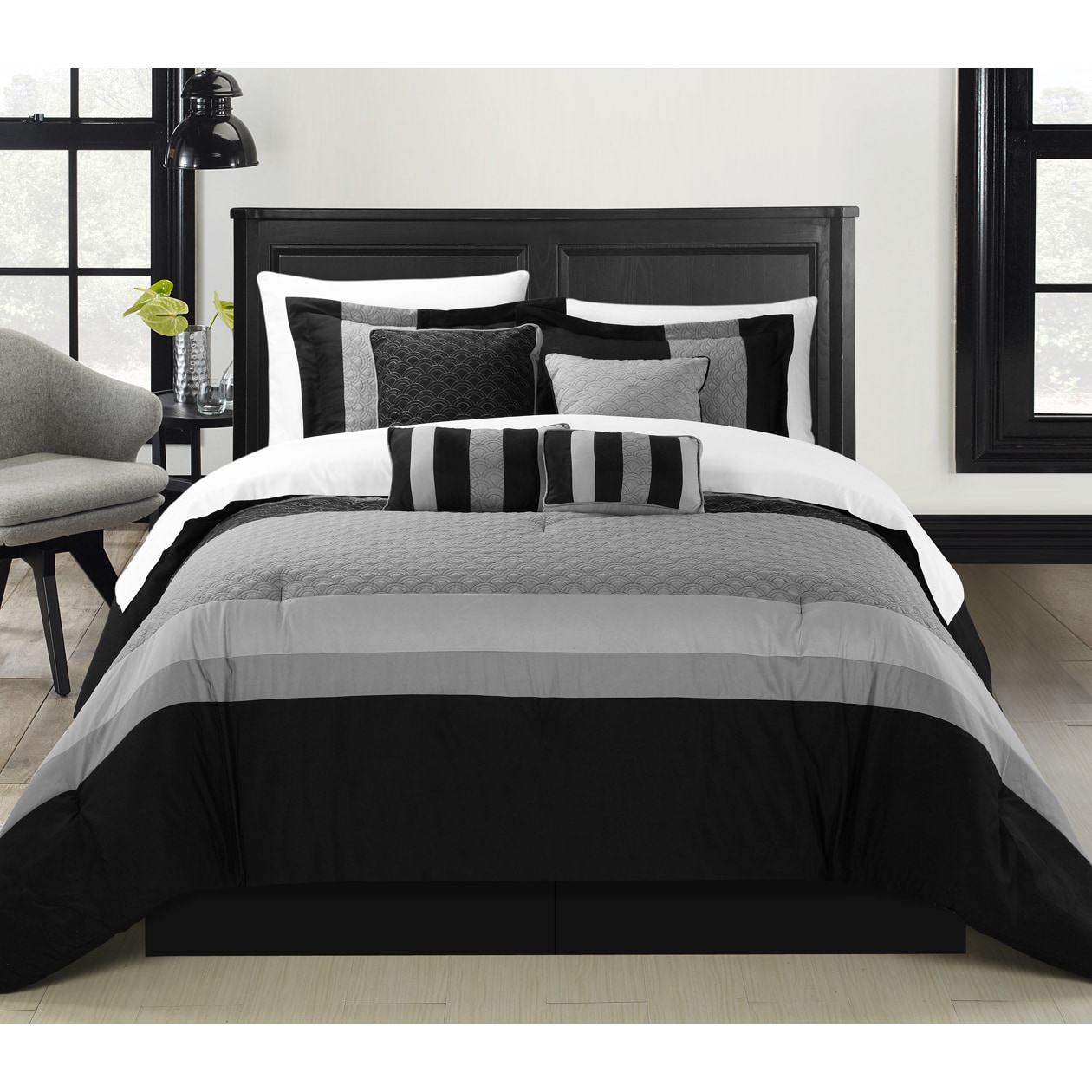 Soho 8-Pieces Hotel Style Bed-in-a-Bag Comforter with Sheet Set Black//Gray