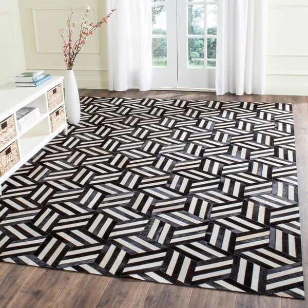 Safavieh Handmade Studio Leather 200 Modern Ivory/ Black Rug - 8' x 10'