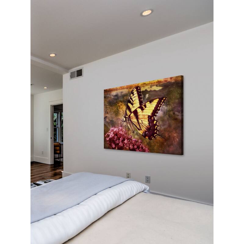 Marmont Hill - Beauty In The Rough by Robertson Painting Print on Canvas - Multi-Color