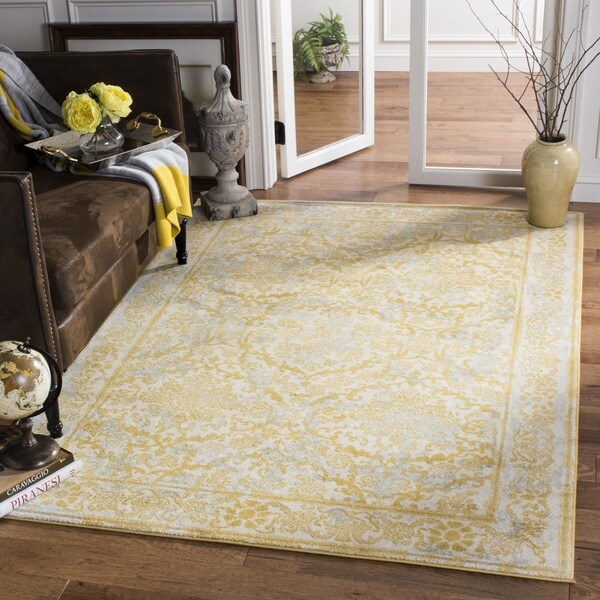 Safavieh Evoke Vintage Oriental Ivory / Gold Distressed Rug - 10' x 14'
