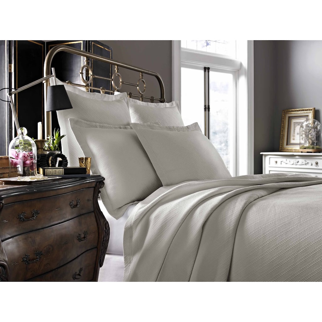 Portuguese Cotton Matelasse Coverlet