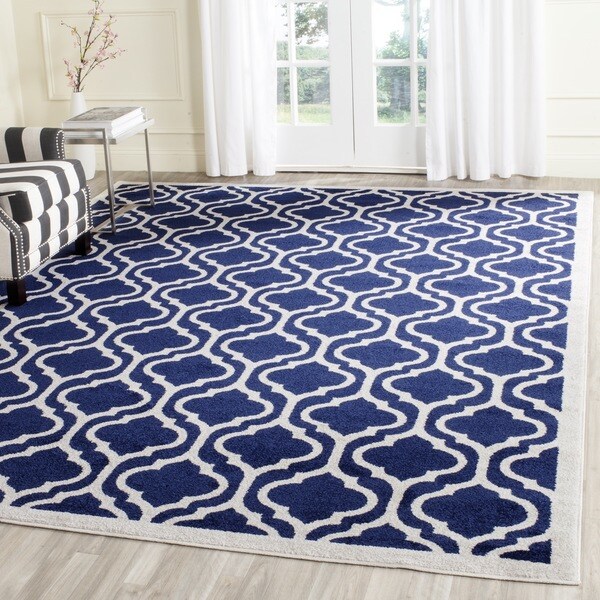 Safavieh Indoor/ Outdoor Amherst Navy/ Beige Rug - 8' x 10'