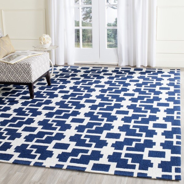 Safavieh Hand-Hooked Four Seasons Grey / Ivory Polyester Rug (8' x 10')