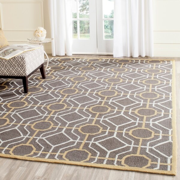 Safavieh Hand-Hooked Four Seasons Dark Grey / Ivory Polyester Rug - 8' x 10'