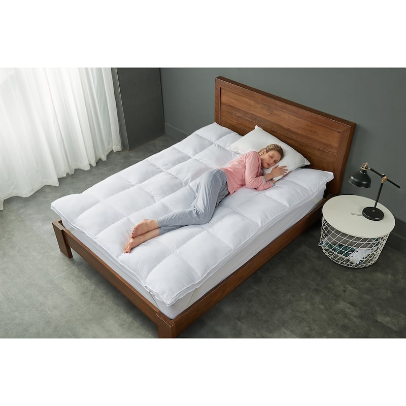 Cheer Collection Luxury Down Alternative Mattress Topper - White
