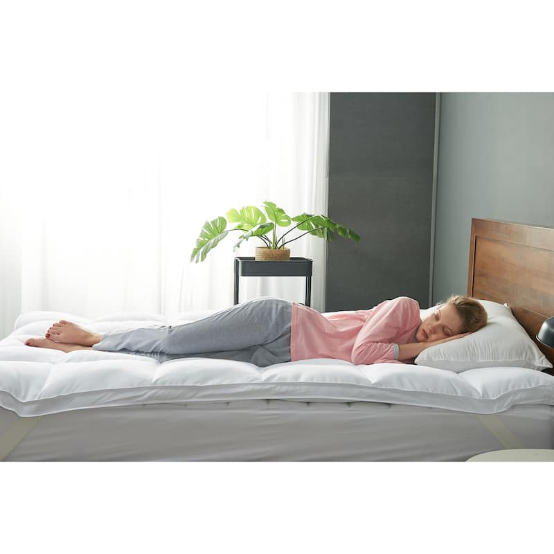 Cheer Collection Luxury Down Alternative Mattress Topper - White