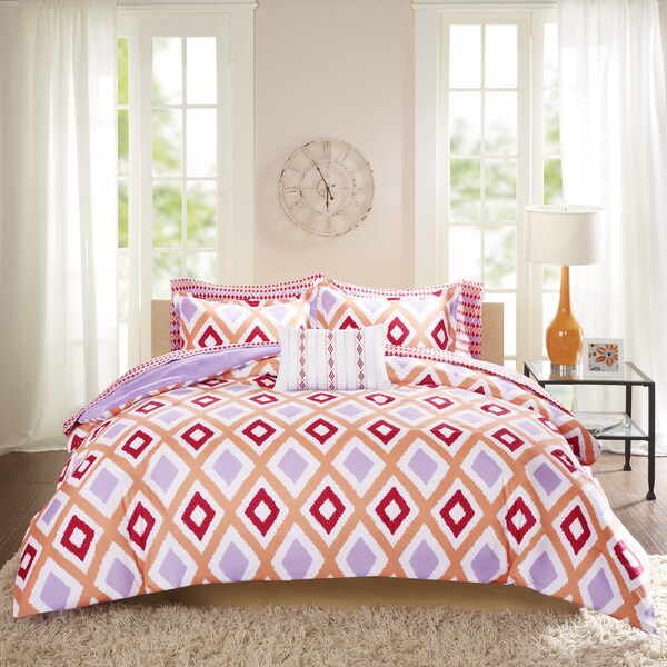 Intelligent Design Naomi 8-piece Bed in a Bag with Sheet Set