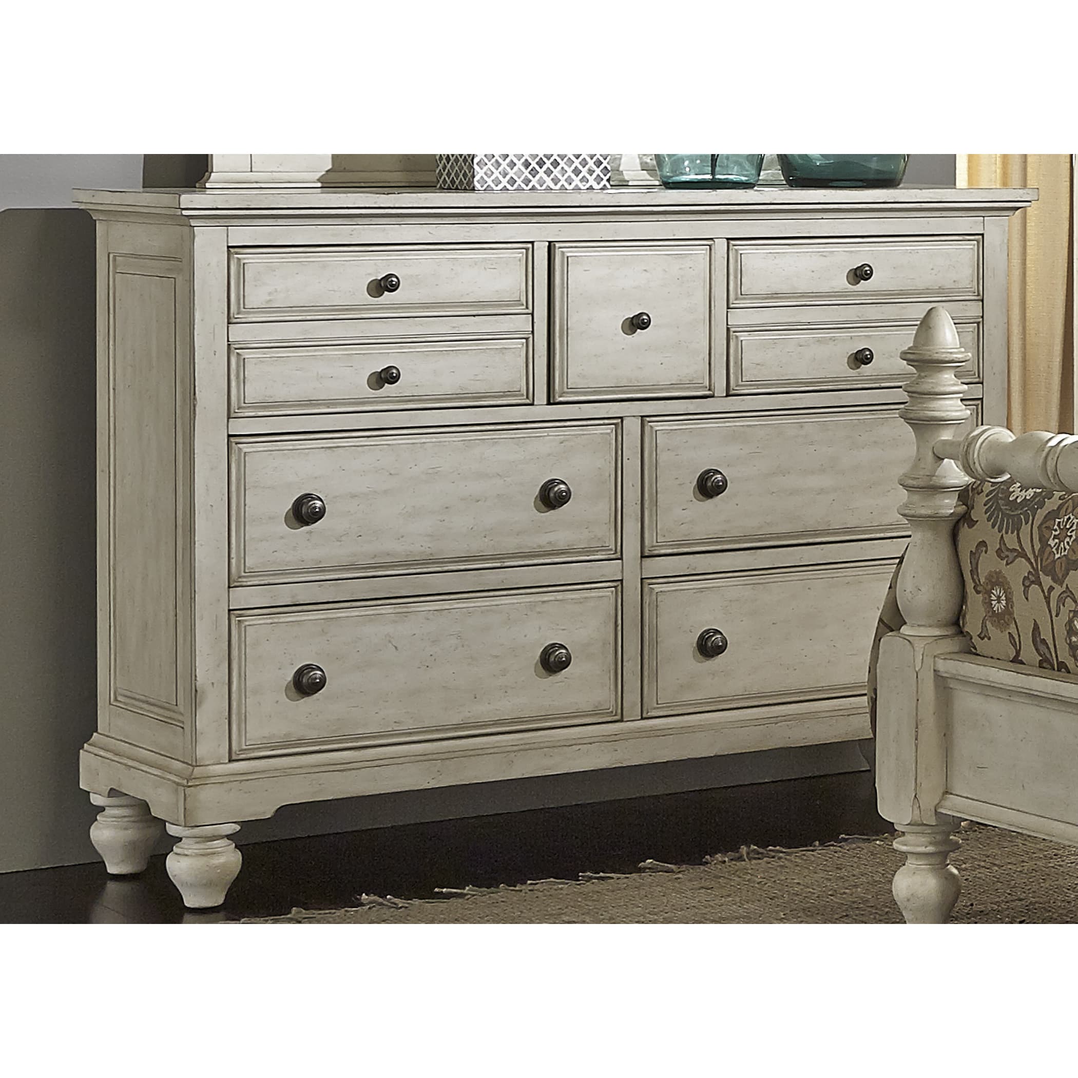 Shop High Country Pine White Washed 7 Drawer Dresser Overstock