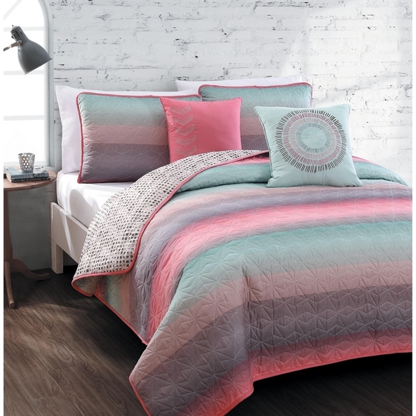 Cypress Reversible Ombre Quilt Set with Decorative Pillows