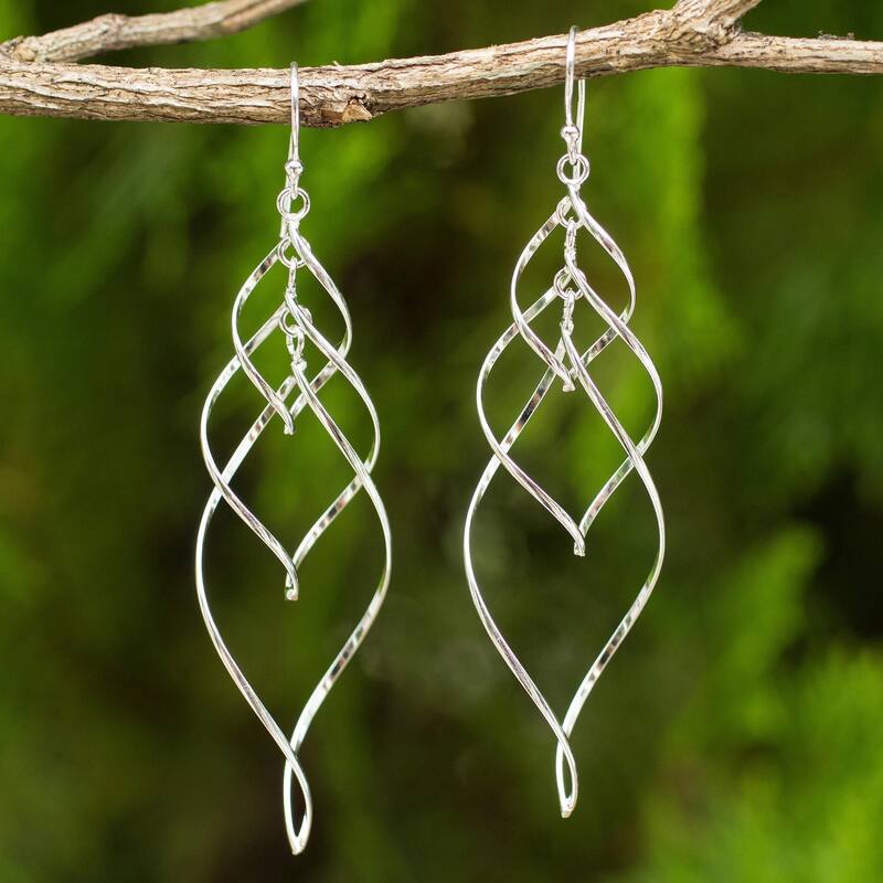 Handmade Sterling Silver Forever Linked Earrings (Thailand) - 2.8L*0.7W