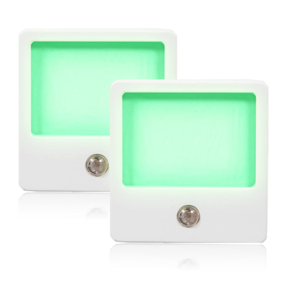 Maxxima Green LED Night Light with Dusk to Dawn Sensor (Pack of 2)