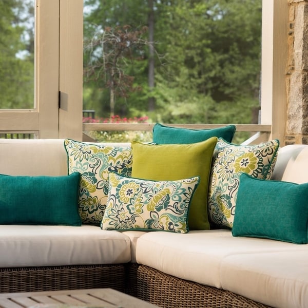 Outdoor cushion 2025 and pillow set