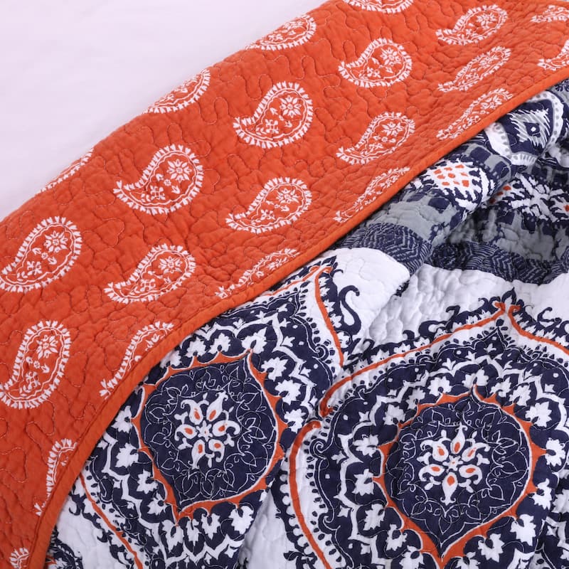 Greenland Home Fashions Medina Saffron 100% Cotton Reversible Paisley Quilted Throw