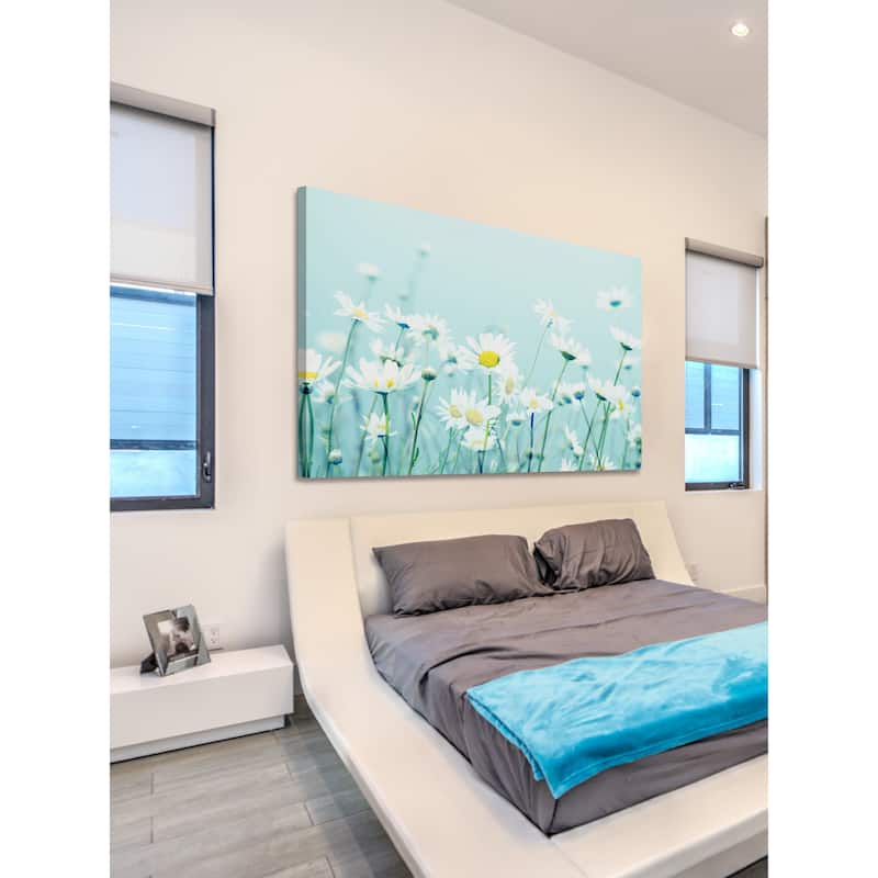 Marmont Hill - 'Dancing Daisies' by Robert Dickinson Painting Print on Canvas - Multi-Color